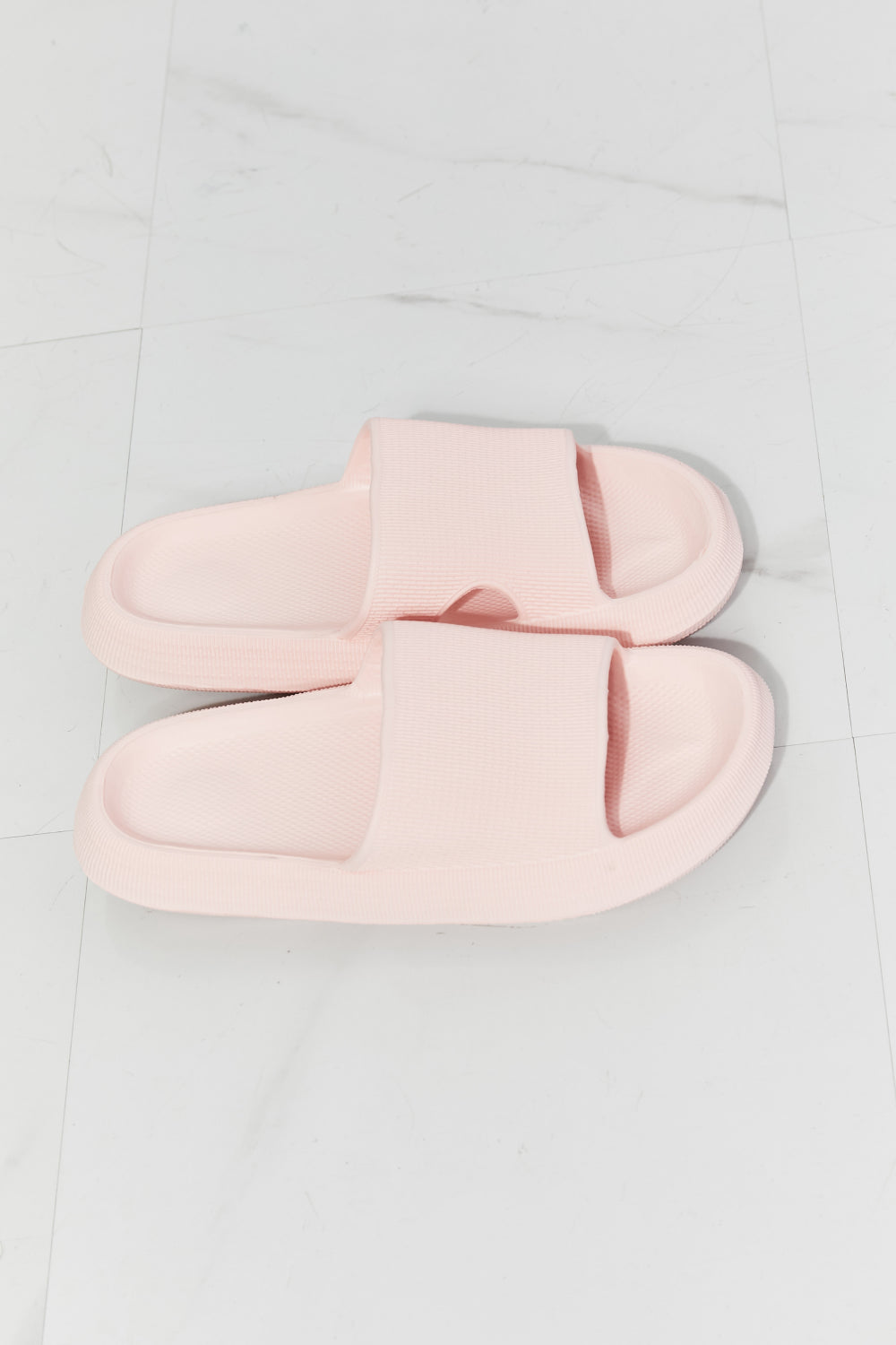 MMShoes Arms Around Me Open Toe Slide in Pink